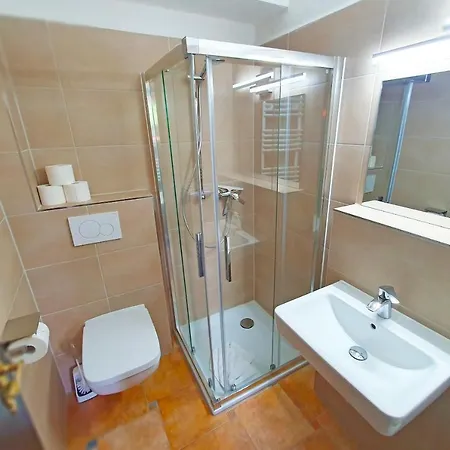 Ostsee-rittergut-ruegen Mit Binzhotel & Ordenskapelle & Romantikgut Отель 3*