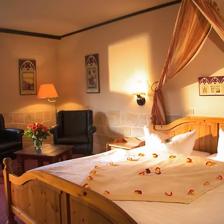 Ostsee-rittergut-ruegen Mit Binzhotel & Ordenskapelle & Romantikgut Отель