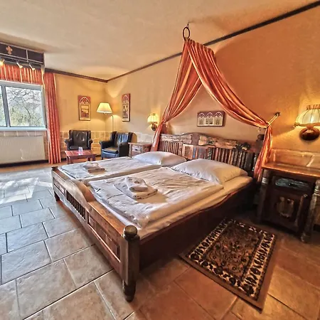 Ξενοδοχείο Ostsee-rittergut-ruegen Mit Binzhotel & Ordenskapelle & Romantikgut Binz