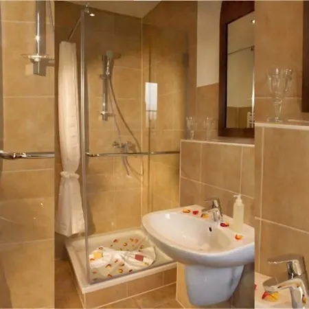 Ξενοδοχείο Ostsee-rittergut-ruegen Mit Binzhotel & Ordenskapelle & Romantikgut Binz