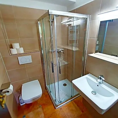 酒店 Ostsee-rittergut-ruegen - Binzhotel & Ordenskapelle 3*