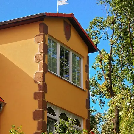 Ostsee-rittergut-ruegen Mit Binzhotel & Ordenskapelle & Romantikgut Остзебад Бинц